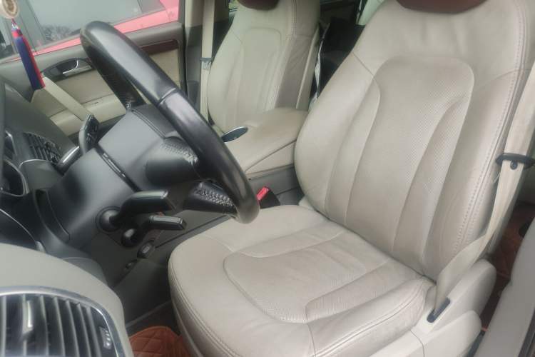 Used Audi Q7 2013 35 TFSI Comfort Model Left Front Seat