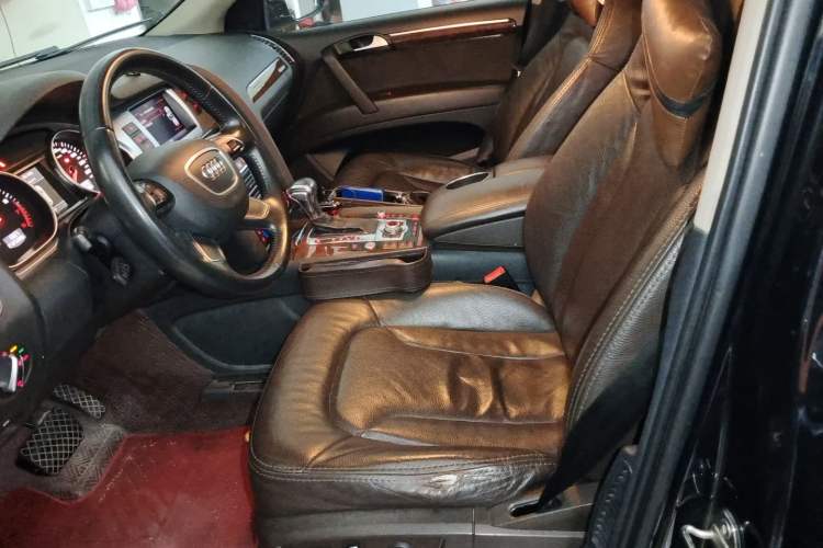 Used Audi Q7 2013 35 TFSI Ambition Edition Left Front Seat
