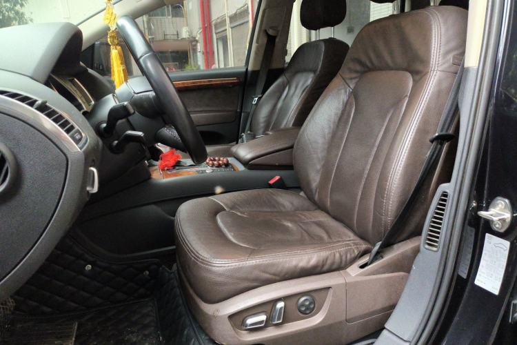 Used Audi Q7 2013 35 TFSI Ambition Edition Left Front Seat