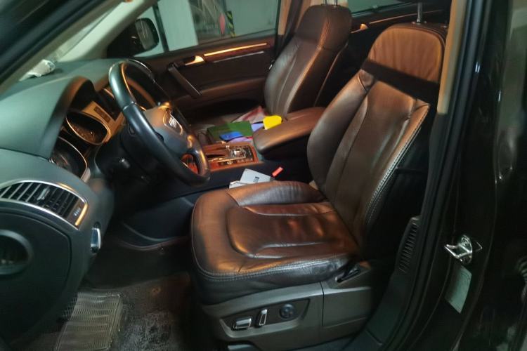 Used Audi Q7 2013 35 TFSI Ambition Edition Left Front Seat