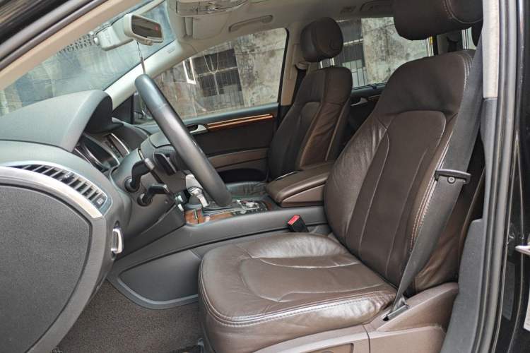 Used Audi Q7 2013 35 TFSI Technology Edition Left Front Seat