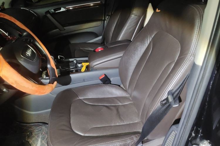 Used Audi Q7 2013 35 TFSI Ambition Edition Left Front Seat