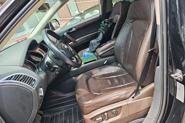 Used Audi Q7 2013 35 TFSI Technology Edition Left Front Seat