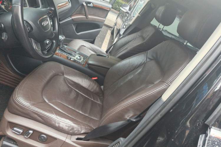 Used Audi Q7 2013 35 TFSI Ambition Edition Left Front Seat