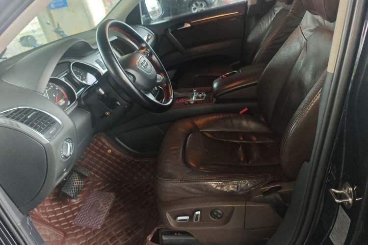 Used Audi Q7 2013 40 TFSI Technology Edition Left Front Seat