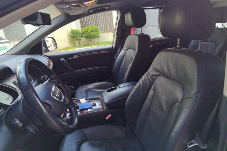 Used Audi Q7 2013 35 TFSI Ambition Edition Left Front Seat