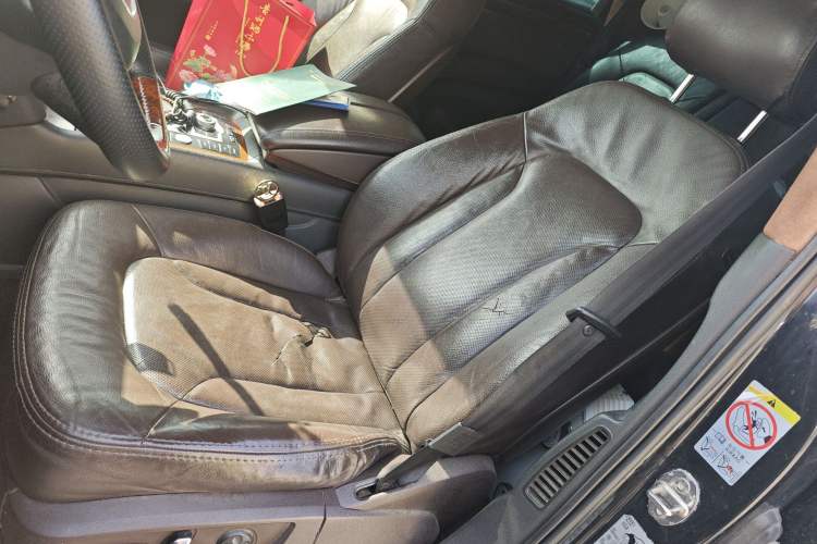 Used Audi Q7 2013 35 TFSI Ambition Edition Left Front Seat