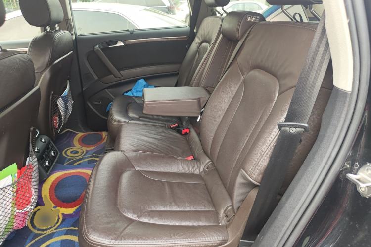 Used Audi Q7 2013 35 TFSI Comfort Model Left Rear Seat