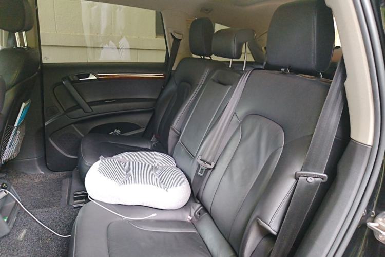 Used Audi Q7 2013 35 TFSI Ambition Edition Left Rear Seat