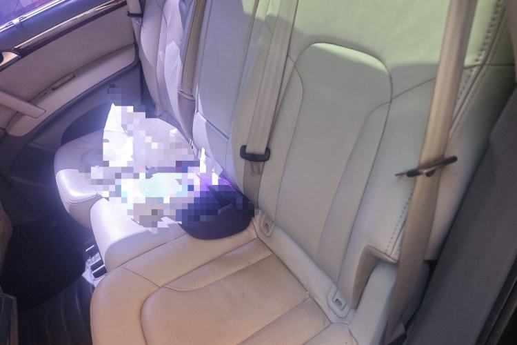 Used Audi Q7 2013 35 TFSI Ambition Edition Left Rear Seat