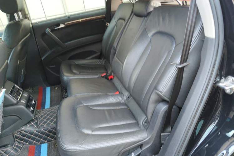 Used Audi Q7 2013 40 TFSI Technology Edition Left Rear Seat