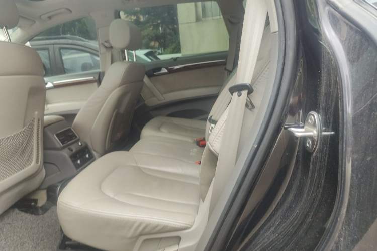 Used Audi Q7 2013 35 TFSI Technology Edition Left Rear Seat
