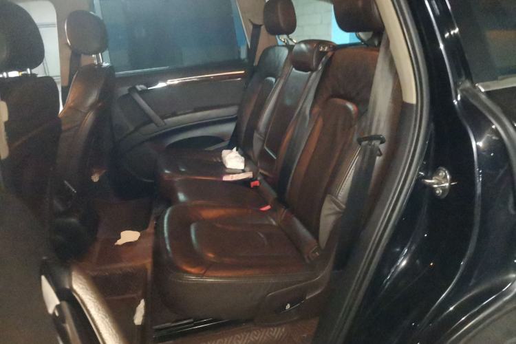 Used Audi Q7  Left Rear Seat