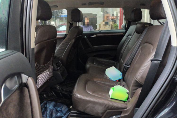 Used Audi Q7 2013 35 TFSI Ambition Edition Left Rear Seat