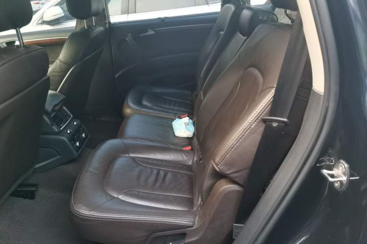 Used Audi Q7 2013 35 TDI Leading Model Left Rear Seat