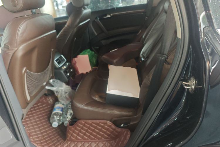 Used Audi Q7 2013 40 TFSI Technology Edition Left Rear Seat