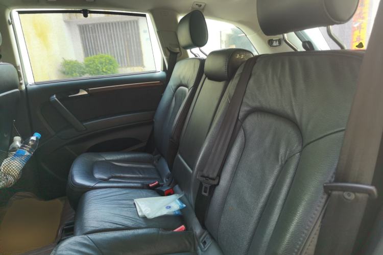Used Audi Q7 2013 35 TFSI Ambition Edition Left Rear Seat