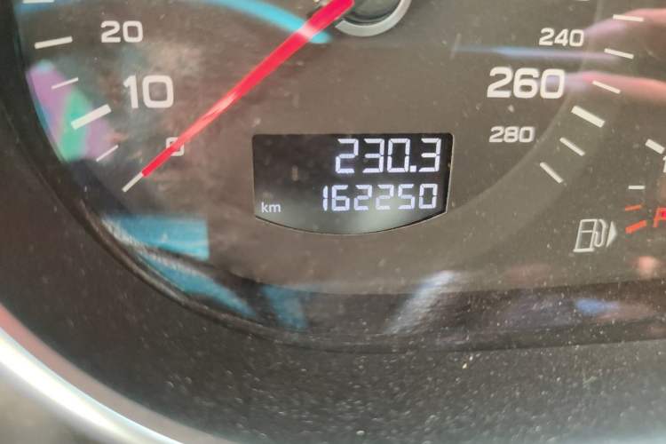Used Audi Q7 2013 35 TFSI Ambition Edition Odometer Close Up