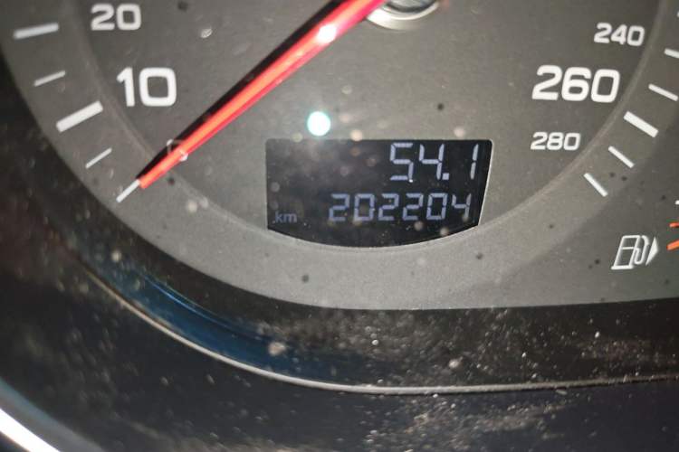 Used Audi Q7 2013 35 TFSI Ambition Edition Odometer Close Up