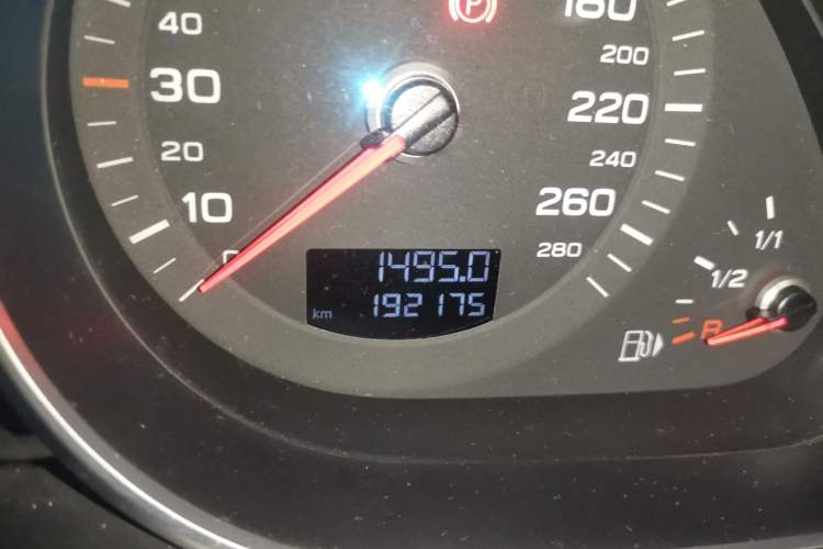 Used Audi Q7  Odometer Close Up