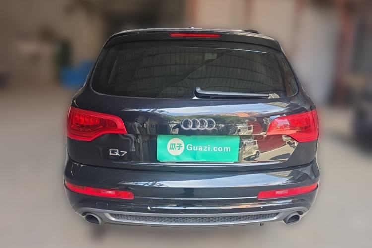 Used Audi Q7  Rear