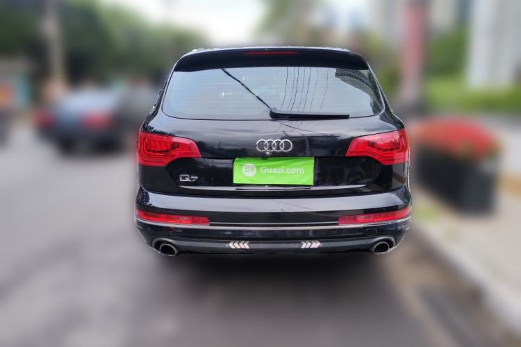 Used Audi Q7  Rear