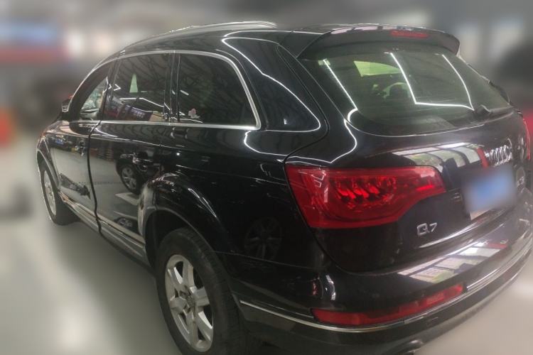 Used Audi Q7 2013 35 TFSI Technology Edition Rear Left 45 Deg
