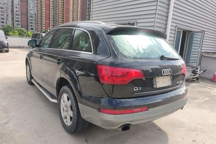 Used Audi Q7 2013 35 TFSI Ambition Edition Rear Left 45 Deg