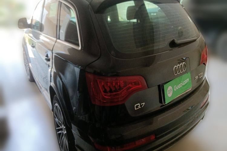 Used Audi Q7 2013 35 TFSI Exclusive Edition Rear Left 45 Deg