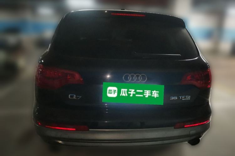 Used Audi Q7  Rear