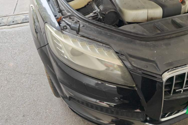 Used Audi Q7 2013 35 TDI Exclusive Edition Right Front Headlight