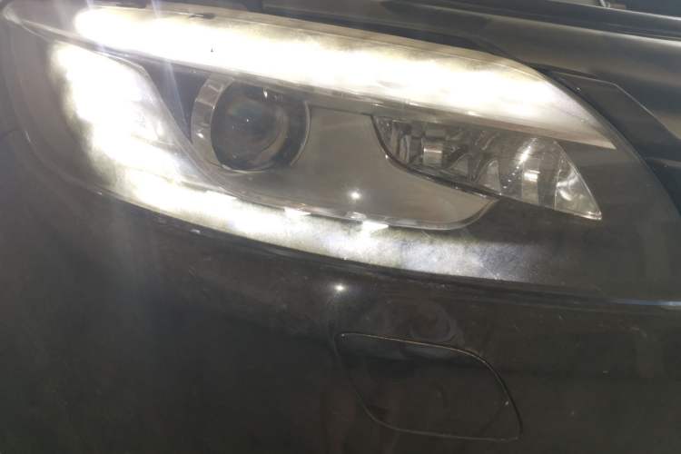 Used Audi Q7 2013 35 TFSI Ambition Edition Right Front Headlight