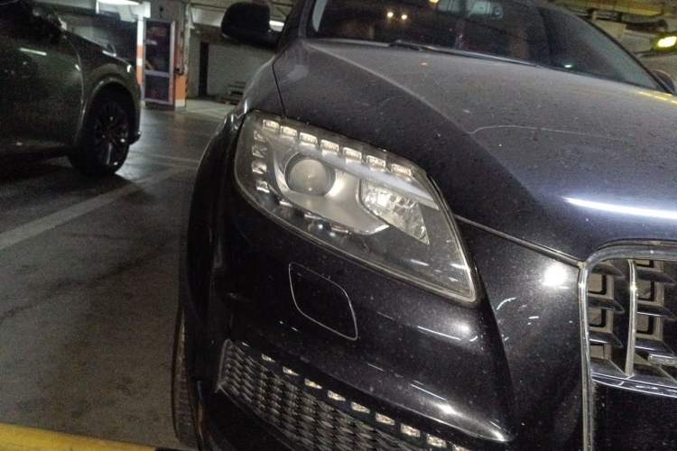 Used Audi Q7 2013 35 TFSI Technology Edition Right Front Headlight
