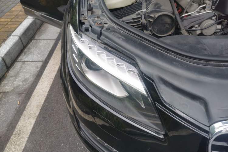 Used Audi Q7 2013 35 TFSI Ambition Edition Right Front Headlight