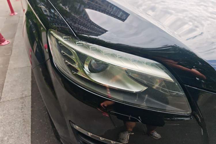 Used Audi Q7 2013 35 TFSI Ambition Edition Right Front Headlight