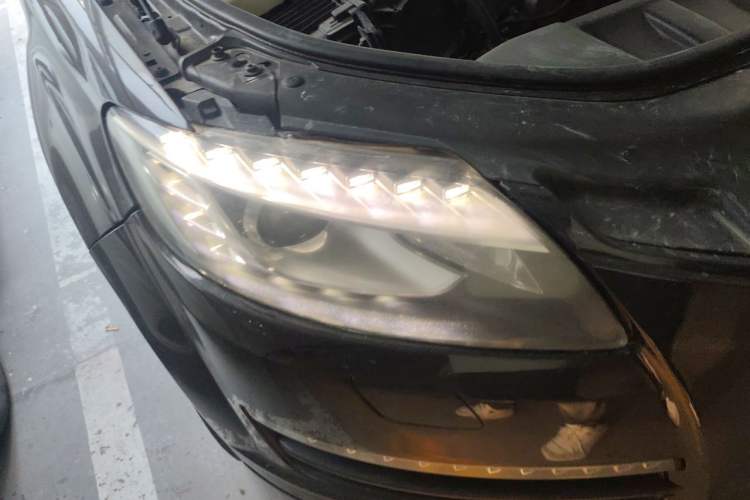 Used Audi Q7 2013 35 TFSI Ambition Edition Right Front Headlight