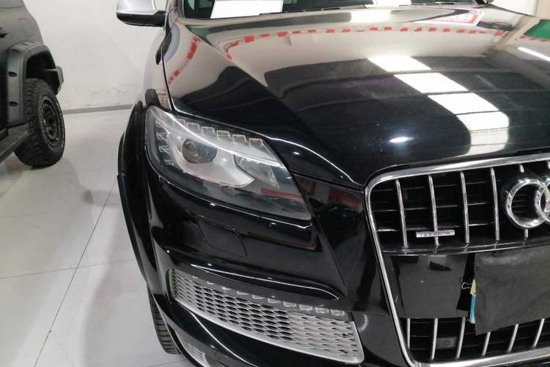 Used Audi Q7 2013 35 TDI Leading Model Right Front Headlight
