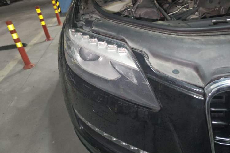 Used Audi Q7 2013 35 TFSI Comfort Model Right Front Headlight