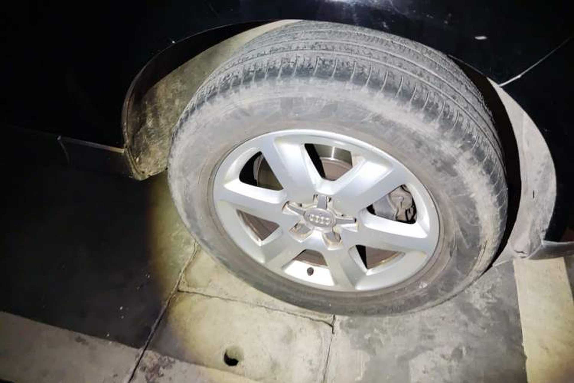 Used Audi Q7 2013 35 TFSI Ambition Edition Right Front Wheel Hub