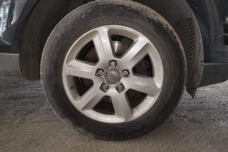 Used Audi Q7 2013 35 TFSI Ambition Edition Right Front Wheel Hub