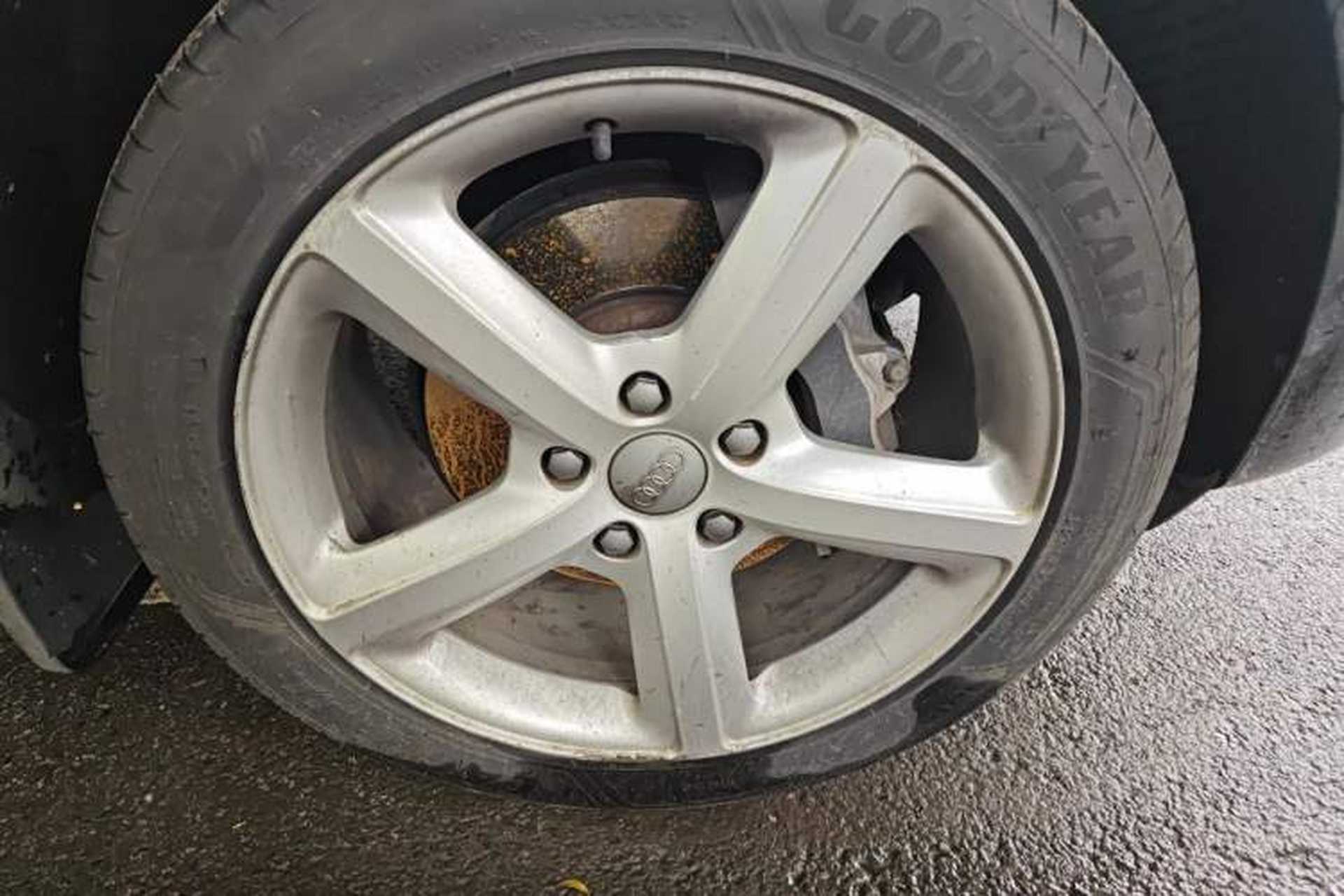 Used Audi Q7 2013 35 TFSI Ambition Edition Right Front Wheel Hub