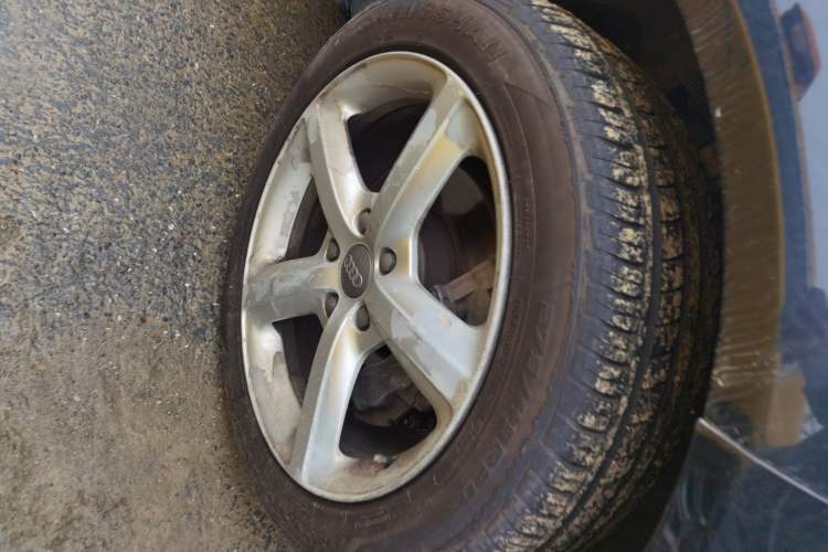 Used Audi Q7 2013 35 TFSI Ambition Edition Right Front Wheel Hub