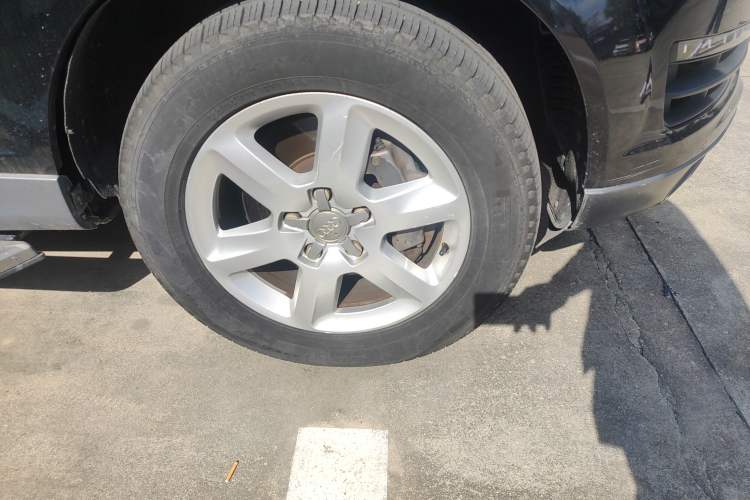 Used Audi Q7 2013 35 TFSI Ambition Edition Right Front Wheel Hub