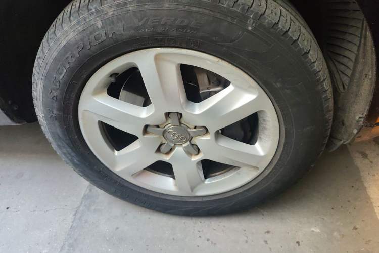 Used Audi Q7 2013 35 TFSI Ambition Edition Right Front Wheel Hub
