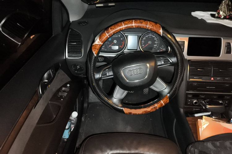 Used Audi Q7 2013 35 TFSI Technology Edition Steering Wheel