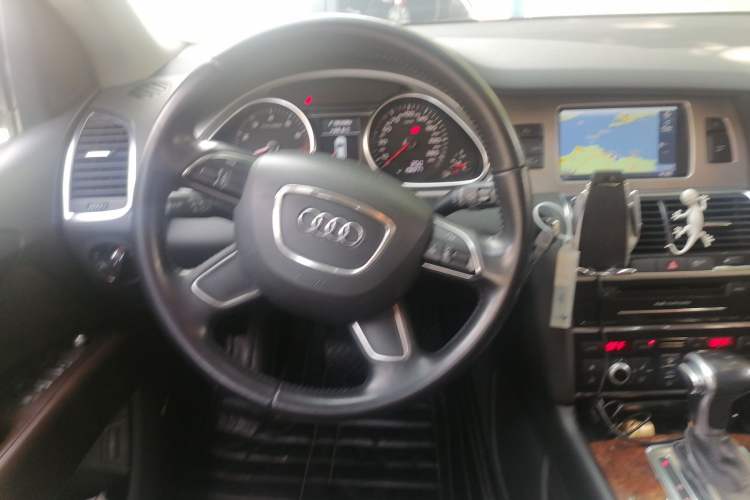 Used Audi Q7  Steering Wheel