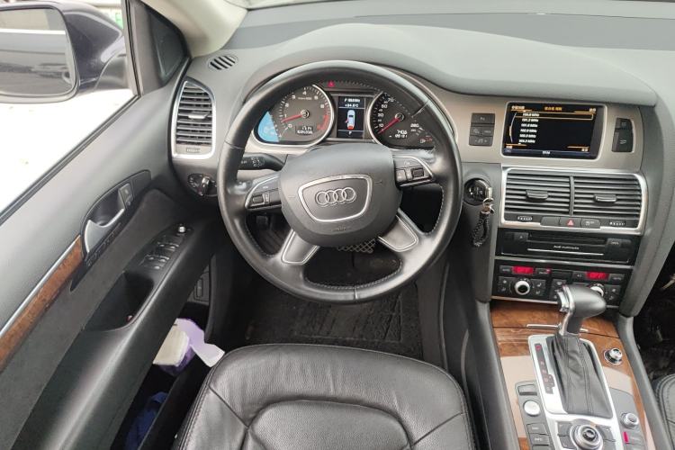 Used Audi Q7 2013 35 TFSI Ambition Edition Steering Wheel