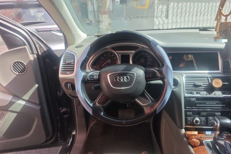 Used Audi Q7 2013 35 TFSI Ambition Edition Steering Wheel