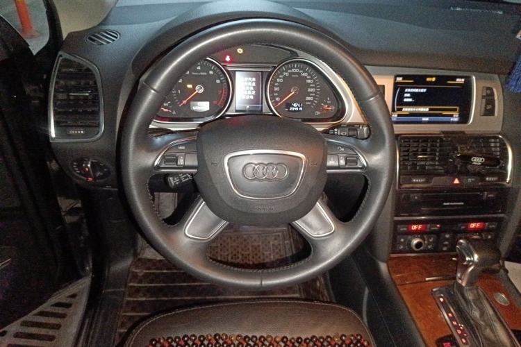 Used Audi Q7 2013 35 TFSI Technology Edition Steering Wheel
