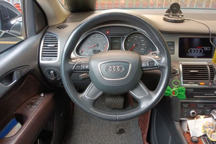 Used Audi Q7 2013 35 TFSI Technology Edition Steering Wheel